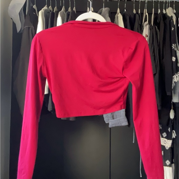 Women's Red Long Sleeve stretchy quarter zip Crop Top - size x small - Picture 3 of 3